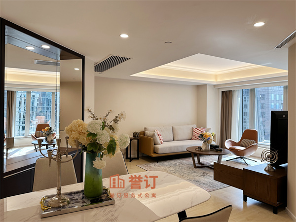 东方豪庭公寓1居室110平米尊萃豪庭1501朝西 (5).jpg